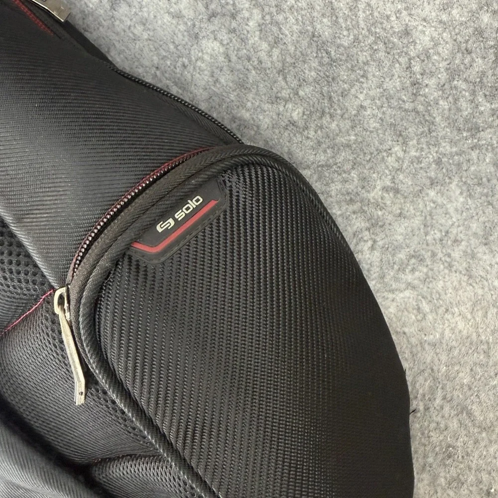 Solo  Executive Laptop Backpack, Black/Red‎